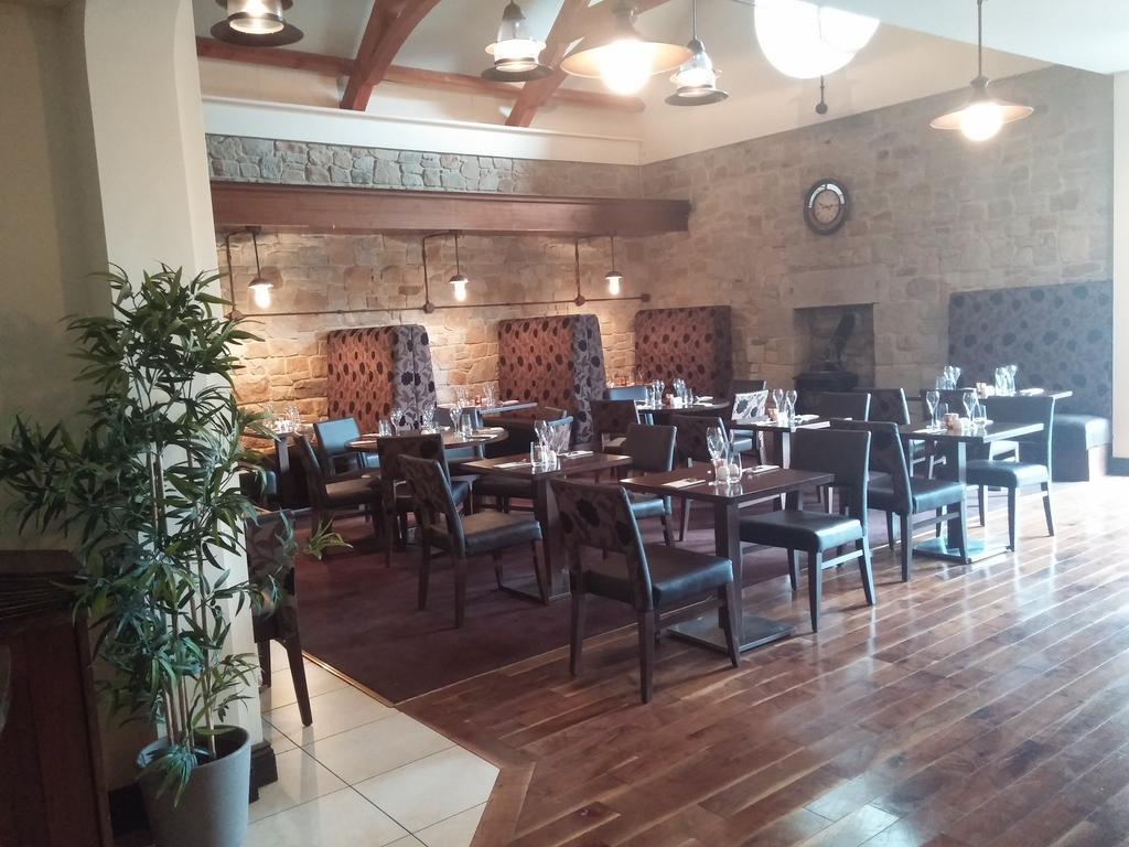 Meath Arms Country Inn Aughrim Exterior foto
